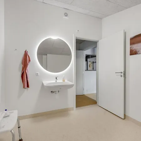 Lejlighed Awesome In Henne With Wifi And 1 Bedrooms